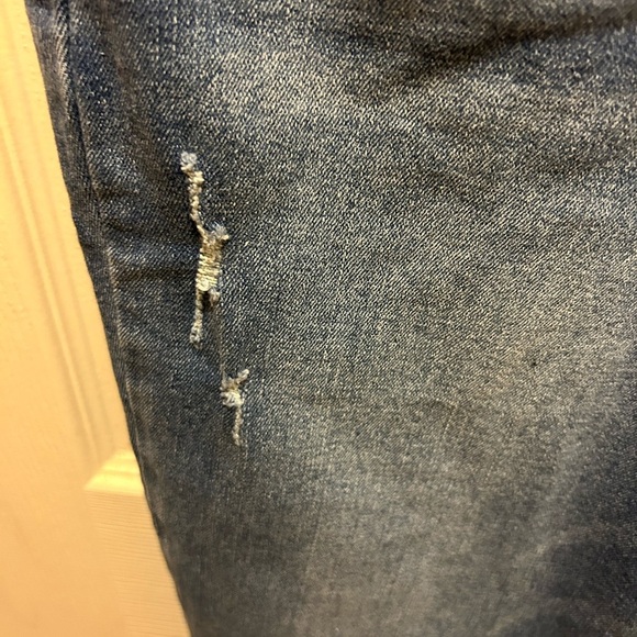 Nicole Miller SOHO High Rise Bootcut Lightly Distressed Jeans Sz 8 Never Worn!! - Picture 10 of 12